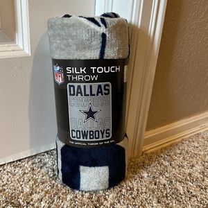 NFL Dallas Cowboys Silk Touch Throw Blanket